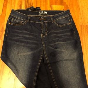 ALLOY skinny jeans size 11 inseam 37